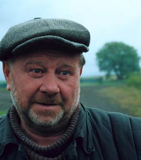 павел деревянко ехали два шофера. ехали два шофера фильм 2001 актёры. ехали два шофера фильм 2001.