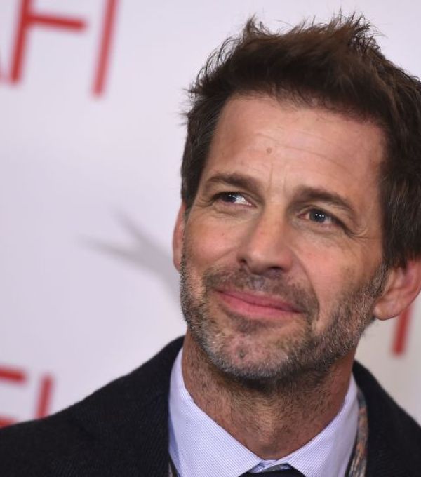 Сэм пейдж отчаянные домохозяйки. Великий человек паук питер и сэм. Сэм паркер. Сэм паркер. Сэм паркер.