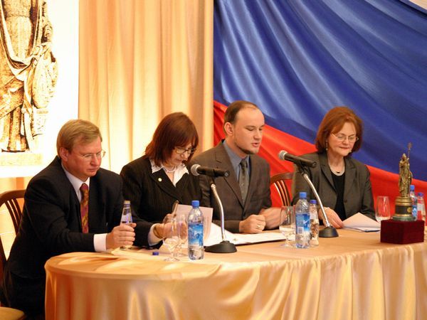 Фоторепортаж с церемонии награждения орденом «Слава России»