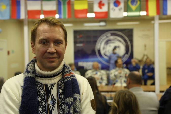 Евгений Миронов проводил космонавтов на орбиту
