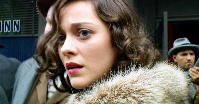 Фильмде жалаңаш Марион Котийяр