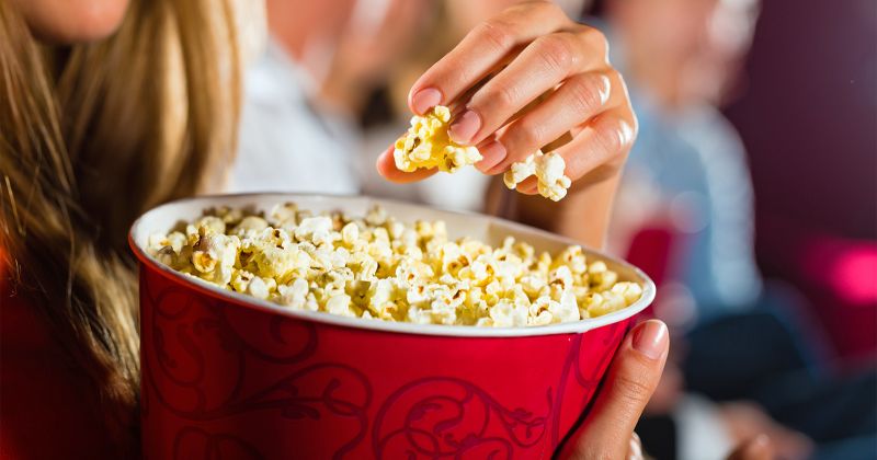 Учёные из Нидерландов заявили, что попкорн в кино может испортить впечатления от просмотра
