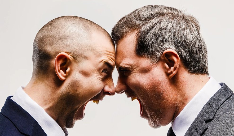 Роман с того света