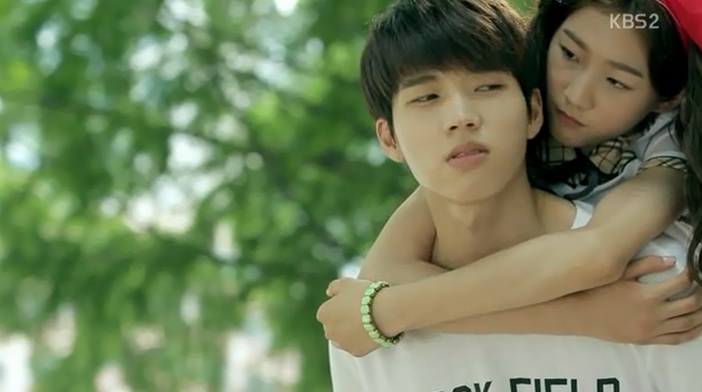 Старшая школа: Пора любить